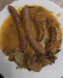 Salchichas frescas con salsa de zanahorias