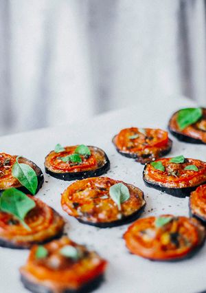 Una foto de Pizzetas de berenjenas
