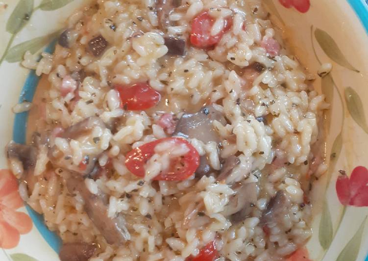 Recipe of Any-night-of-the-week Risotto con funghi misti e pomodorini