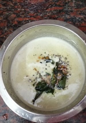 பொட்டுகடலை தேங்காய் சட்னி(Pottukadalai thenkaai chutney recipe in tamil) செய்முறை முக்கிய புகைப்படம்