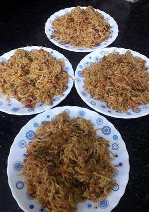 স্পাইসি নুডুলস(spicy noodles recipe in Bengali) রেসিপির প্রধান ছবি