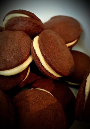 Une photo de Biscuits choco fourrés à la vanille (Oreo maison)