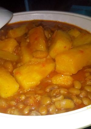 A picture of Yam and beans porridge.