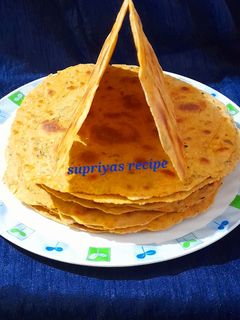 मेथी मसाला खाकरा (Methi masala khakhra recipe in marathi) रेसिपी चे मुख्य फोटो