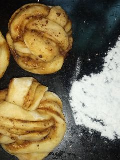 சின்னமன் ரோல்ஸ் செய்முறை முக்கிய புகைப்படம்