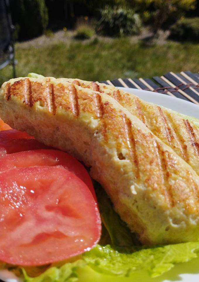 Ковбаски з курячого філе