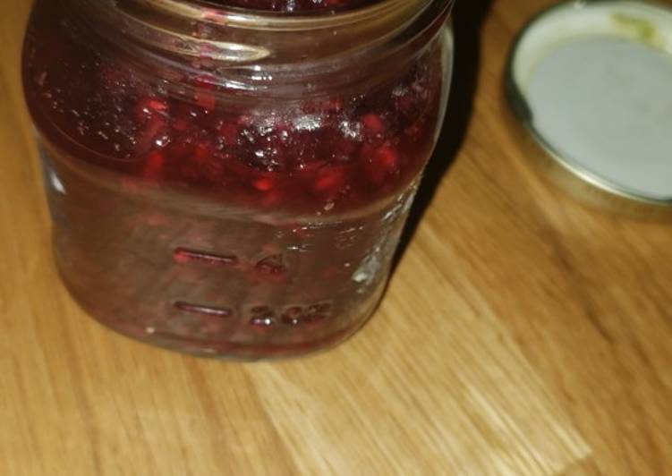 How to Prepare Quick Blackberry Chutney