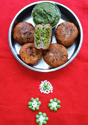 A picture of Green Peas and Sabudana Tikki.