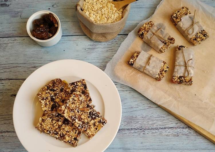 Recipe of Great No-bake granola bar(with gulukand) | This is Recipe So Simple You Must Undertake Now !!