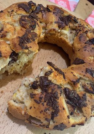 O poză a rețetei Ciambella cu banane și ciocolata.