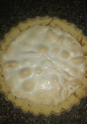 Una foto de Tarta de dulce de leche y merengue italiano