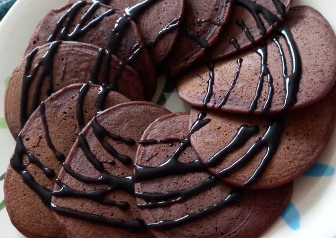 طرز تهیه پنکیک شکلاتی ساده
