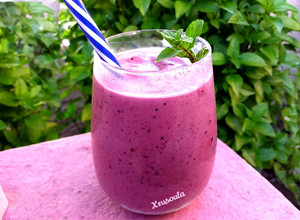 Φωτογραφία της συνταγής Smoothie με μύρτιλα, για επίπεδη κοιλιά