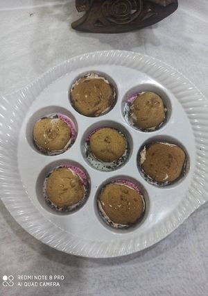 A picture of Dalgona coffee macaroons.