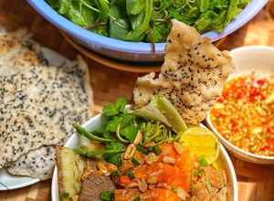 Hình của món Mì Quảng Tôm Thịt Sườn Trứng.