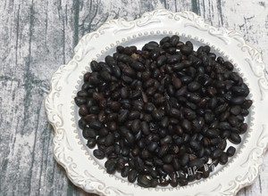 鹽炒黑豆 的食譜成品照片