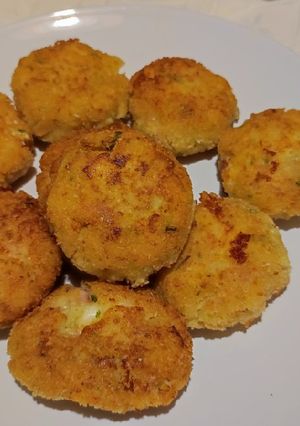 A picture of Bread, Potato, and Tuna Patties.