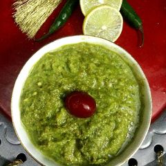 A picture of Garden Green Sauce.