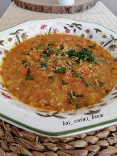 Una foto de Sopa cremosa de lentejas rojas
