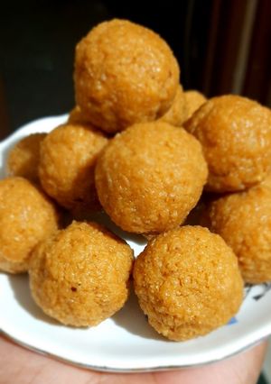নারকেল নাড়ু(narkel naru recipe in Bengali) রেসিপির প্রধান ছবি