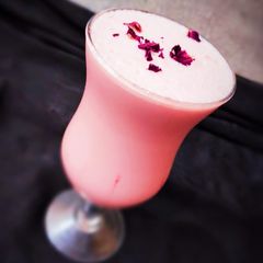 A picture of Rose shake.