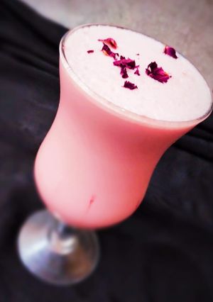 A picture of Rose shake.