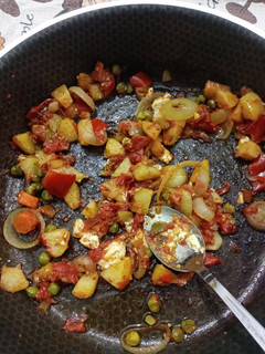 عکسی از دستور خوراک مرغ و سبزیجات