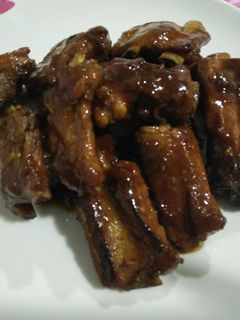 Hình của món Sườn Kho Nước Cốt Dừa.