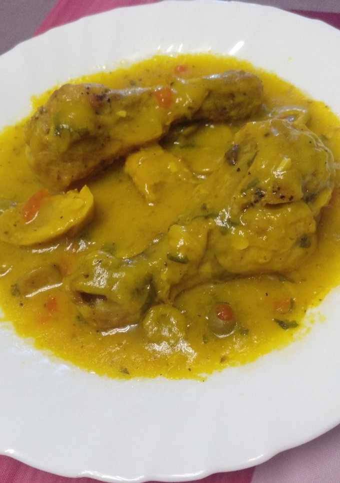 Una foto de Pollo con aceitunas