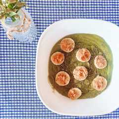 Banana Green Smoothies with Peanut Butter রেসিপির প্রধান ছবি