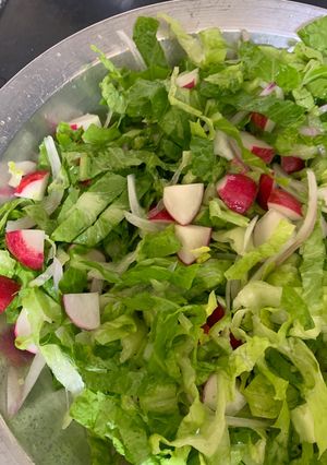 صورة لوصفة سلطة فجل وخس 🥗