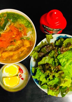Hình của món Bún cá Tara (cá tuyết).