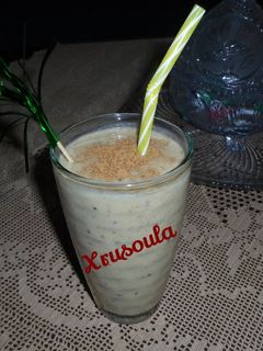 Φωτογραφία της συνταγής Smoothie με φιστικοβούτυρο, ακτινίδια και μπανάνα