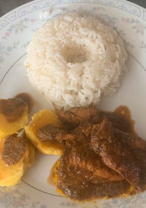 Una foto de Pollo a la olla estilo Perú