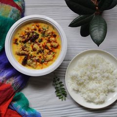 Kadhi pakora A picture of Kadhi pakora.