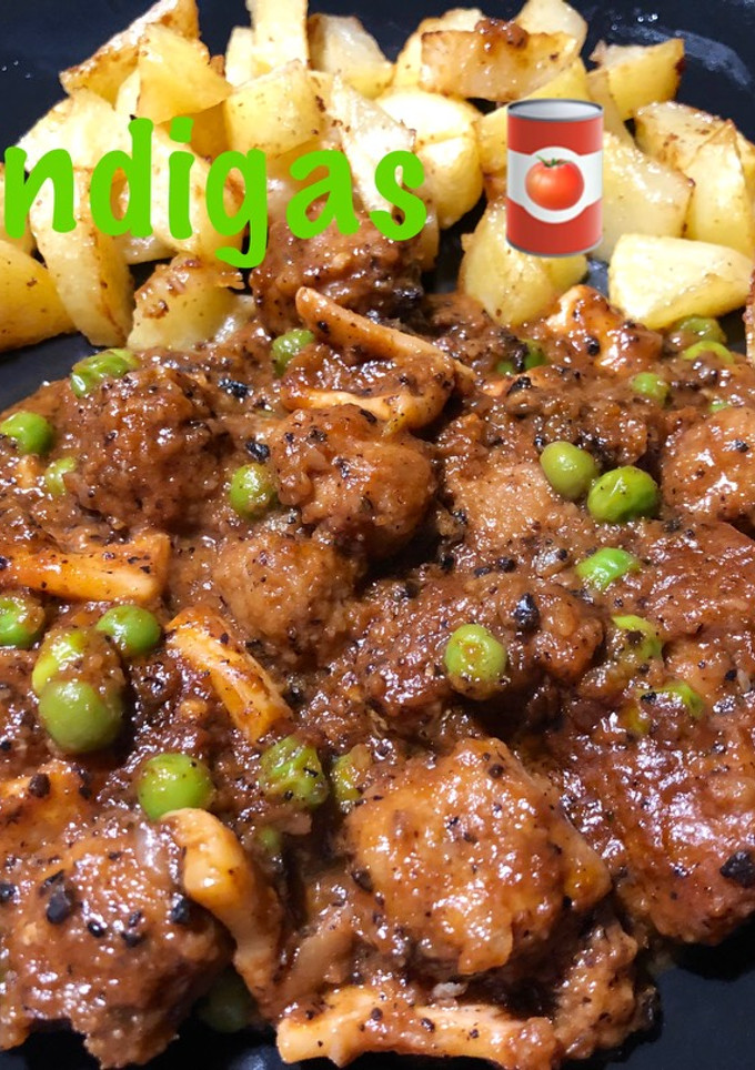 Una foto de Albóndigas con guisantes y calamares 🦑