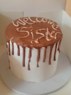 A picture of Whipped cream frosting.