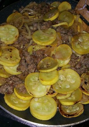 A picture of Yellow Squash and Sausage.