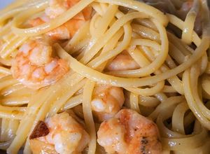 Una foto de Linguini con Langostinos