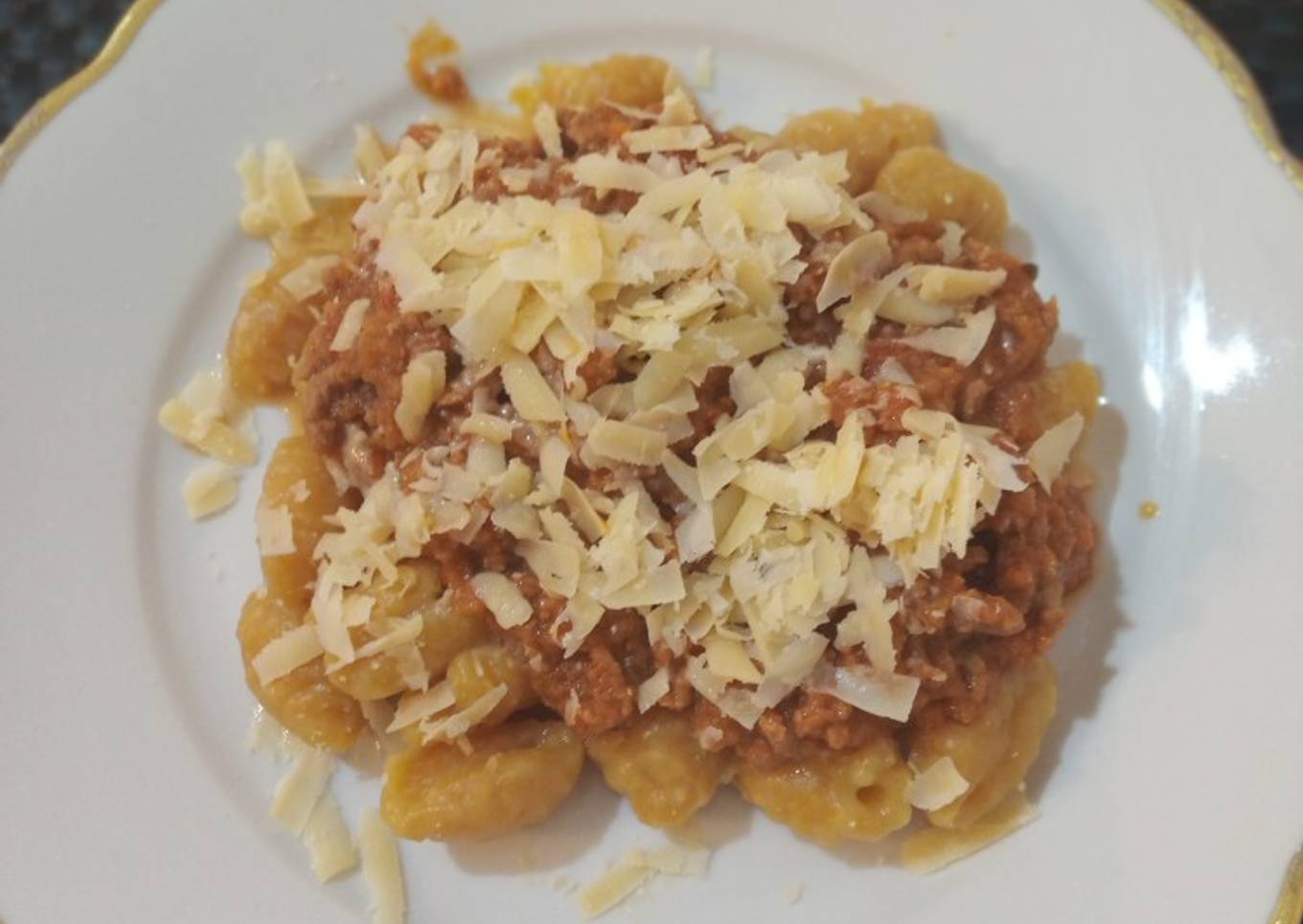 Ñoquis de Calabaza con Salsa Bolognesa