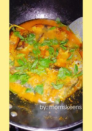 Foto resep Tongkol tuna masak kuah kuning kemangi by momskeens ☺️