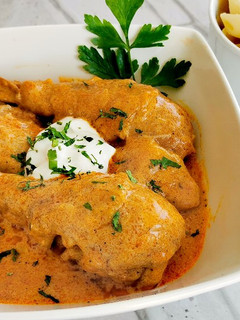 Tejfölös csirke paprikás recept fotója