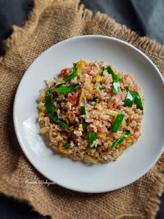 Foto resep Sunny Day Fried Rice (Nasi Goreng Simple)
