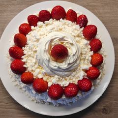 Italian pastry cream cake 🍰 A picture of Italian pastry cream cake 🍰.
