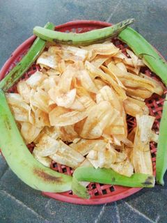 કેળાની વેફર (Banana Wafer Recipe In Gujarati) રેસીપી મુખ્ય ફોટો