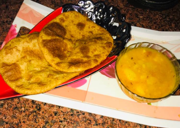 Potato puri with potato curry