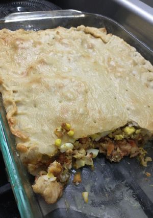 Una foto de Empanada gallega de pescados y mariscos
