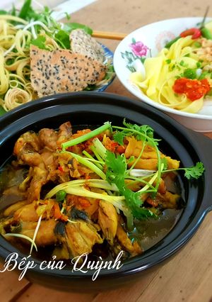 Hình của món Mì quảng ếch.