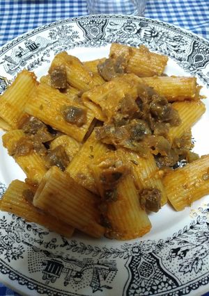 Una foto de Pasta con berenjena