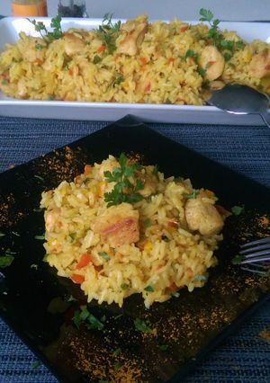 O poză a rețetei Orez curry cu piept de pui și legume.